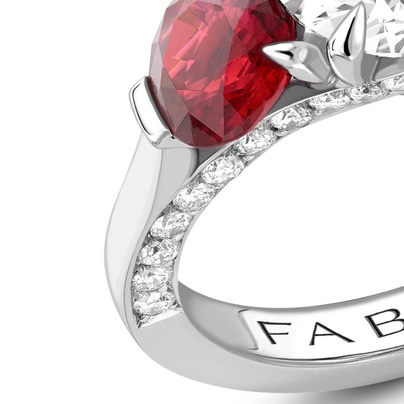 https://www.faberge.com/zh-cn/fine-jewellery/rings/colours-of-love-platinum-diamond-ruby-three-stone-ring-1793