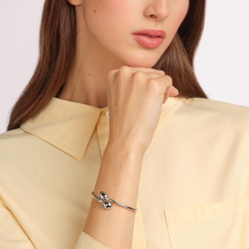 Luxury Sapphire and Diamond Bracelet in White Gold | KLENOTA